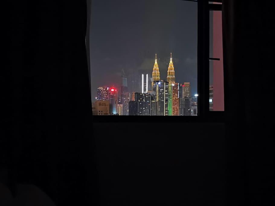 Chambers A Flat, Klcc & Kl Tower View, * Kuala Lumpur