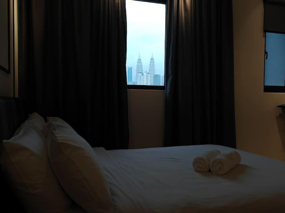 Apartment Chambers A Flat, Klcc & Kl Tower View, *