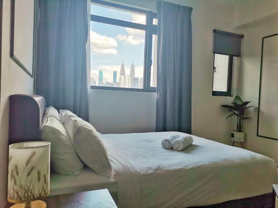 Chambers A Flat, Klcc & Kl Tower View, *