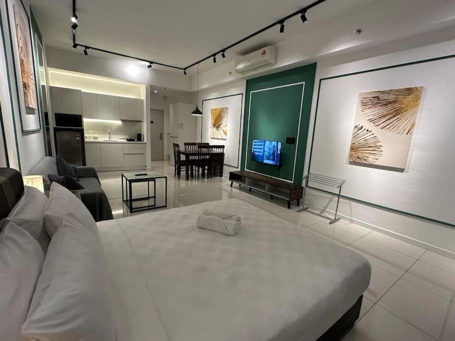 Chambers A Flat, Klcc & Kl Tower View, Apartment *