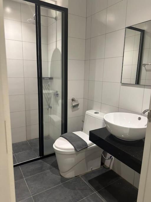 Apartment Chambers A Flat, Klcc & Kl Tower View,