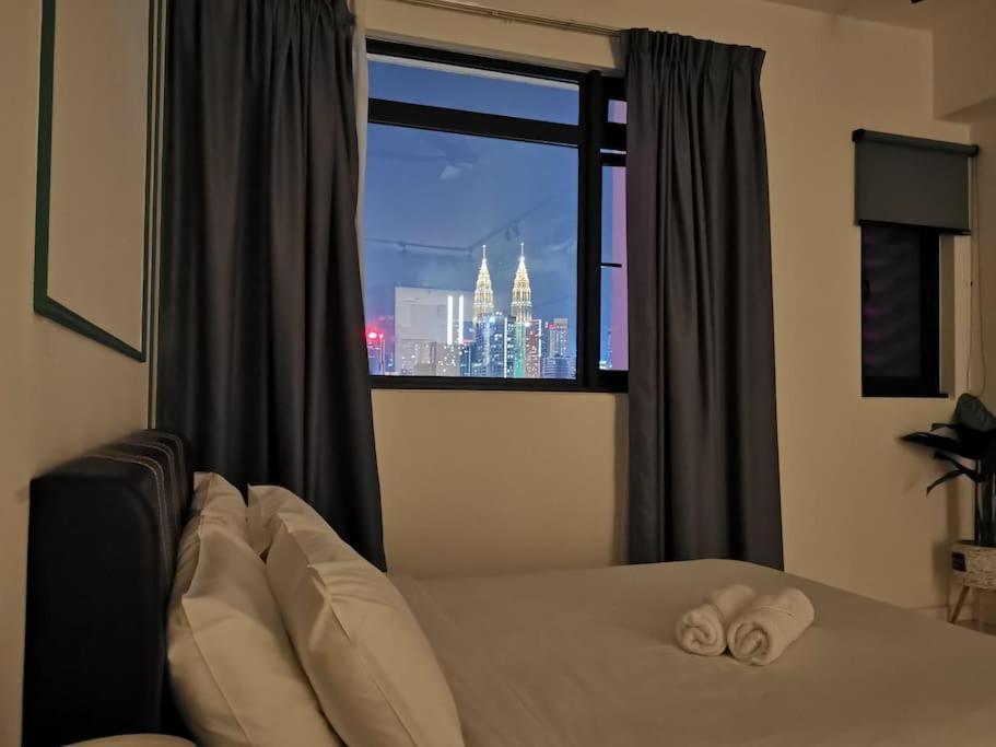 Apartment Chambers A Flat, Klcc & Kl Tower View,