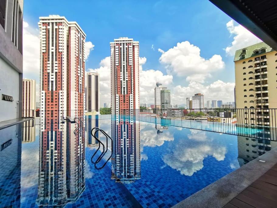 Apartment Chambers A Flat, Klcc & Kl Tower View, *